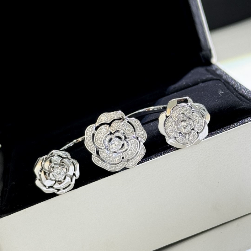 Ch*el rings
